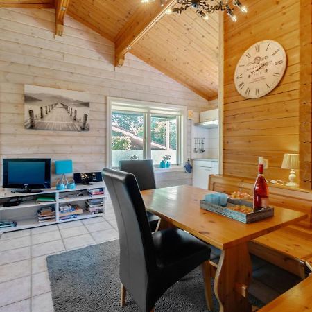 Luxurious Chalet In Guelders By The Forest Hulshorst Eksteriør bilde