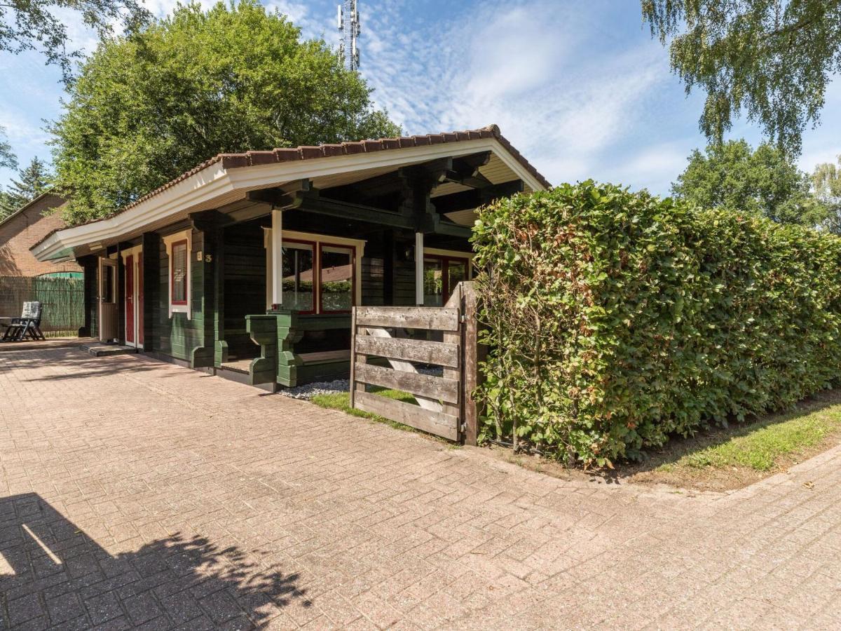Luxurious Chalet In Guelders By The Forest Hulshorst Eksteriør bilde